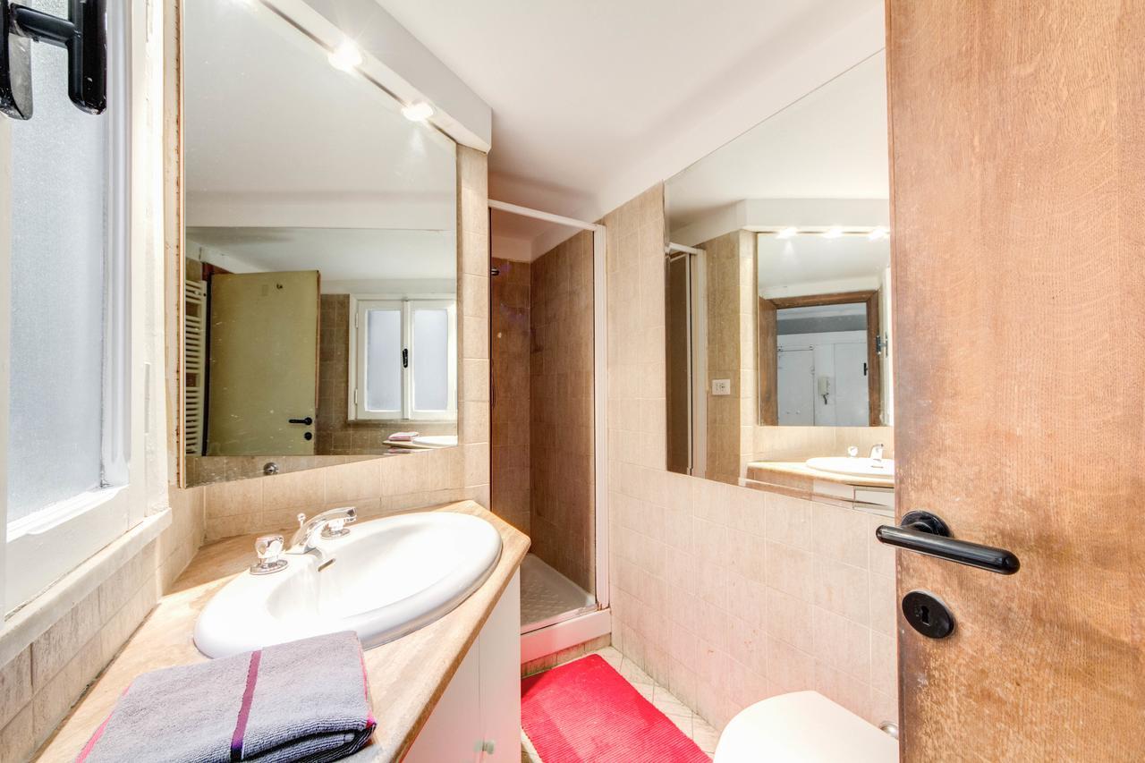 i Navona på 120 m². Soveværelser: 2. Private badeværelser: 1. Rom Eksteriør billede